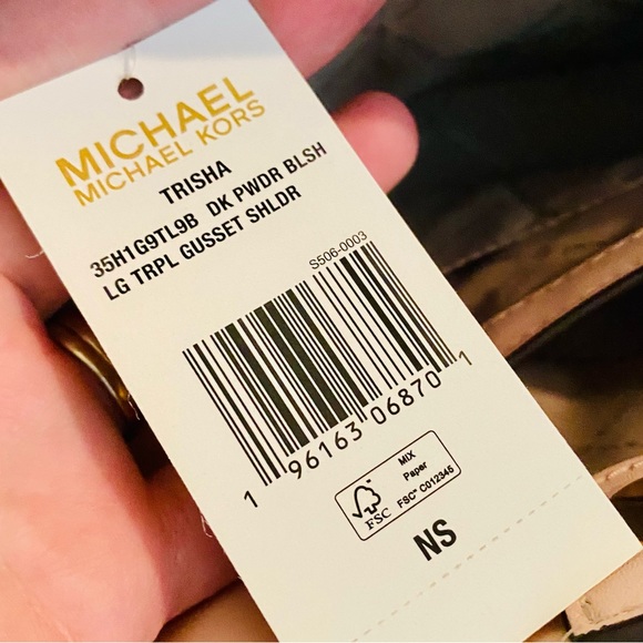 🎉 SALE 🎉 NWT! Michael Kors Dark Powder Blush Trisha Large Logo Shoulder Bag - Picture 17 of 17